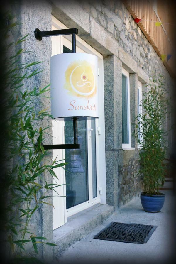 Sanskriti Ξενοδοχείο Scionzier Εξωτερικό φωτογραφία
